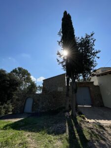 Can Borrell: una masia, molts camins i… molts records